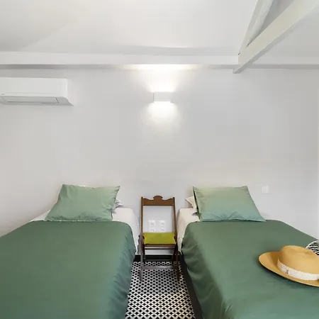 Wonderland Leiria Holiday home *